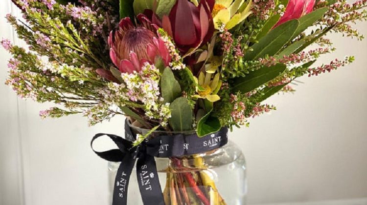 Best Flowers to Gift for This Christmas: Tips and Ideas from Bayleaves Florist