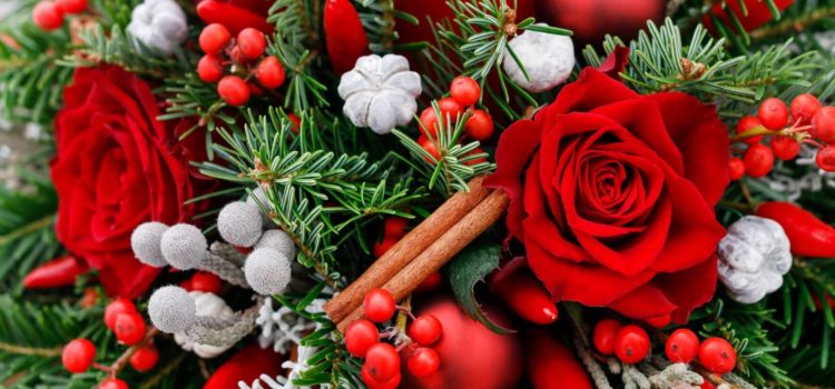 Enchanting Christmas Floral Styles for a Trendy 2024 Celebration