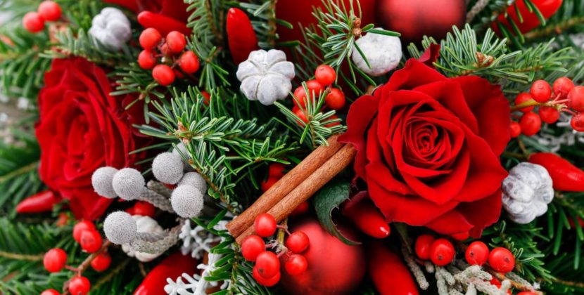 Enchanting Christmas Floral Styles for a Trendy 2024 Celebration