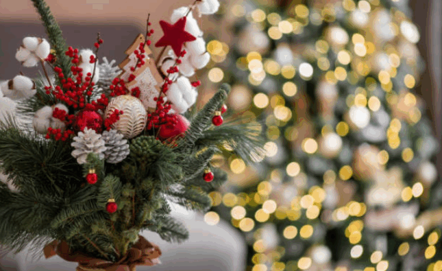 How to Choose Christmas Flowers That Match Your Holiday Theme