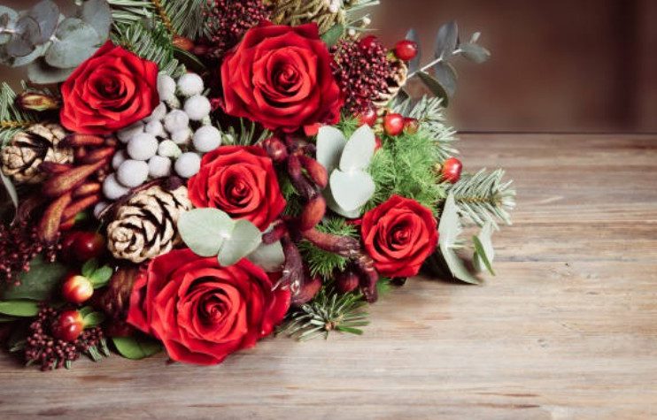 Festive Floral Gifts: Thoughtful Ways to Send Christmas Cheer