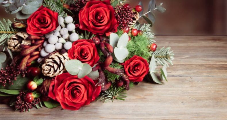 Festive Floral Gifts: Thoughtful Ways to Send Christmas Cheer
