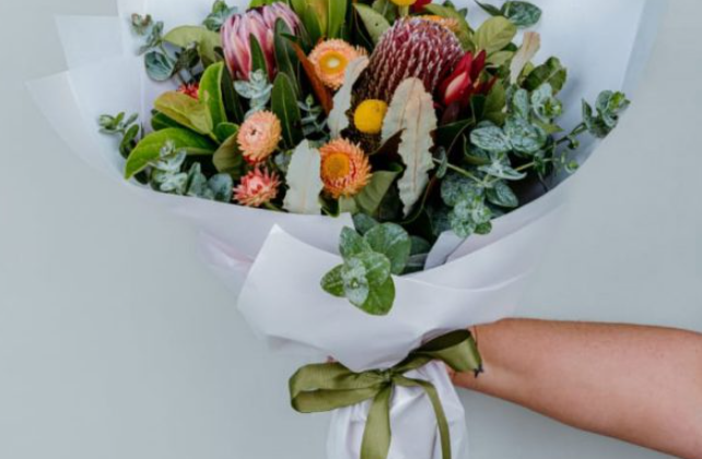 Bringing Nature Indoors: How Flowers Transform Spaces and Emotions