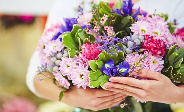 How to Choose the Perfect Bouquet for Same-Day Flower Delivery