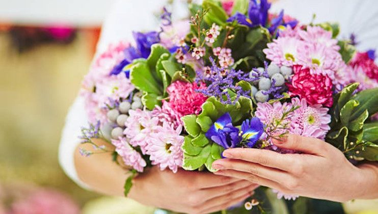 How to Choose the Perfect Bouquet for Same-Day Flower Delivery