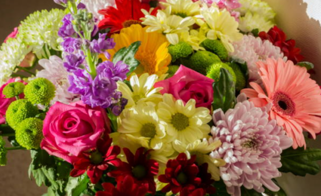 Why Fresh Flowers Are the Most Thoughtful Gift for Friends and Family