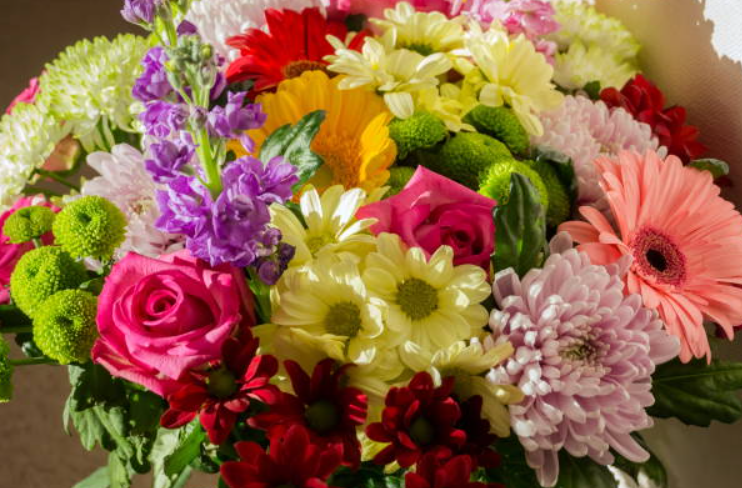 Why Fresh Flowers Are the Most Thoughtful Gift for Friends and Family